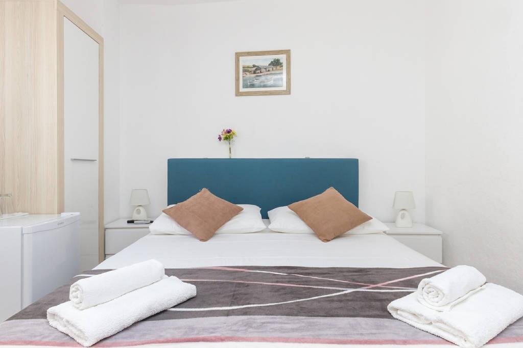 Peruzovic Rooms 1 سبليت المظهر الخارجي الصورة