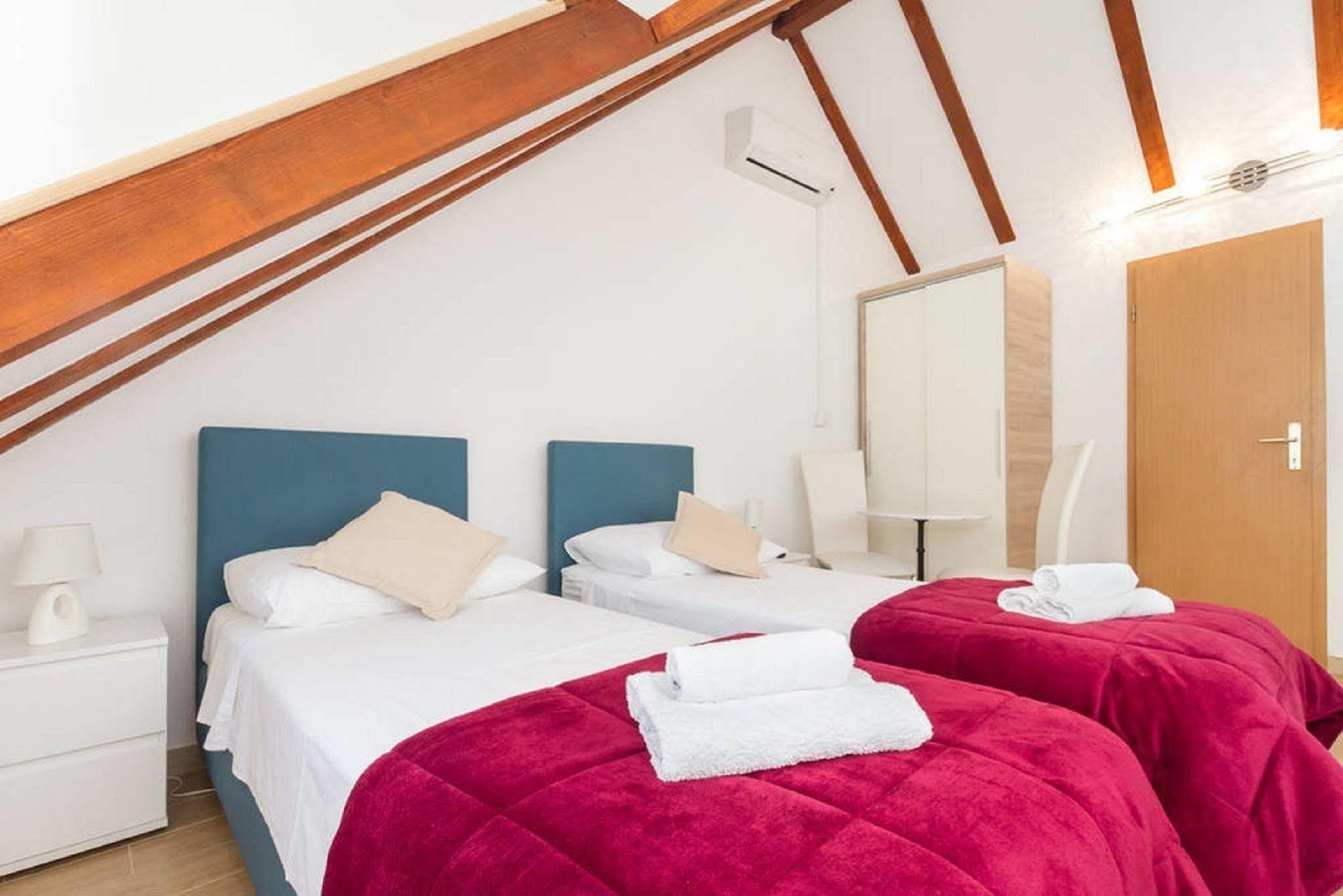 Peruzovic Rooms 1 سبليت المظهر الخارجي الصورة