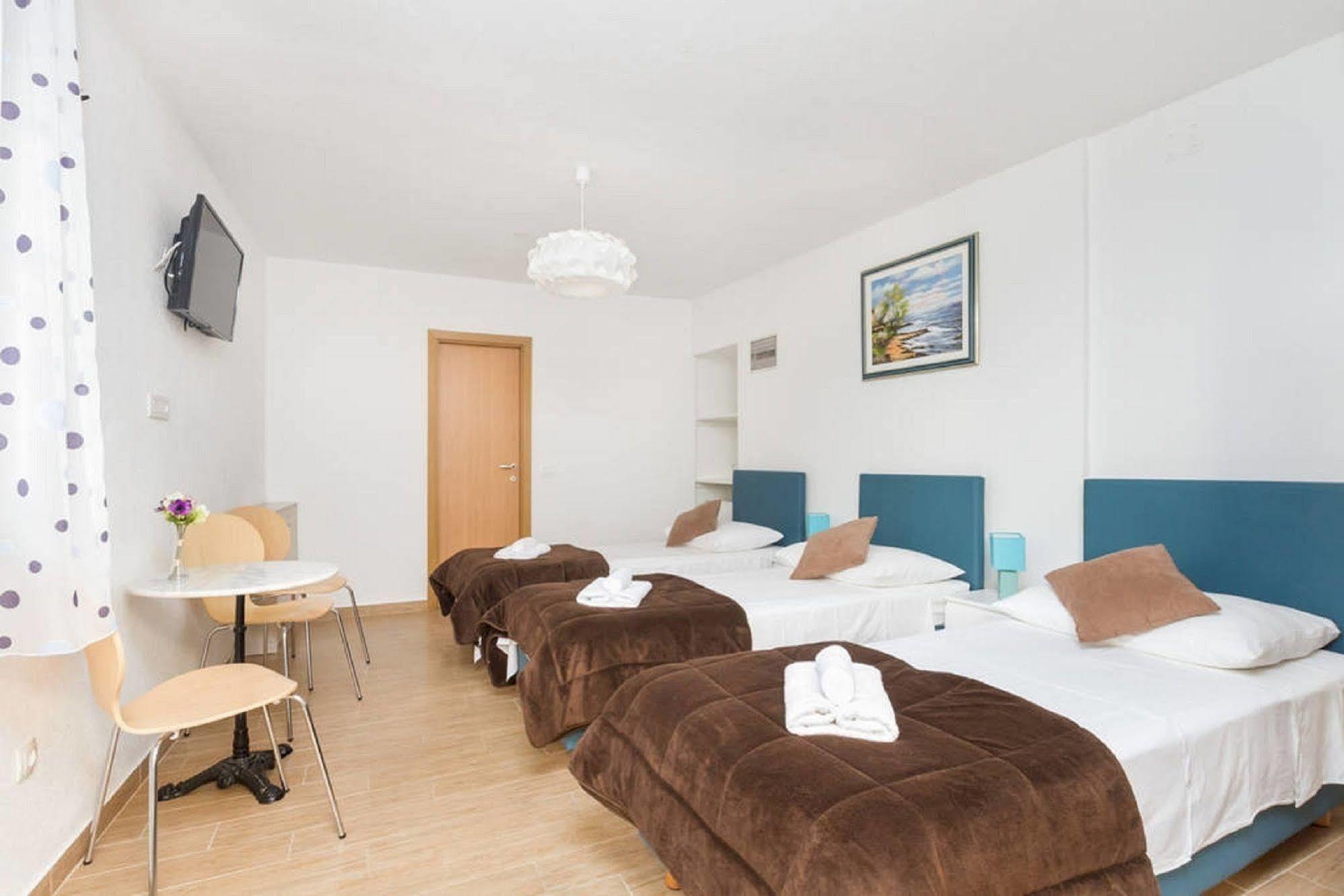 Peruzovic Rooms 1 سبليت المظهر الخارجي الصورة