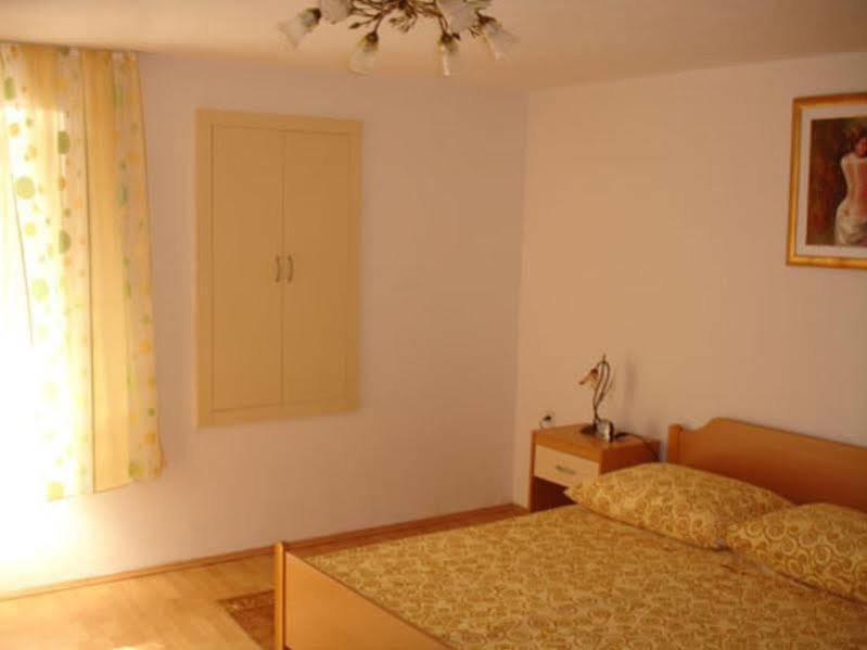 Peruzovic Rooms 1 سبليت المظهر الخارجي الصورة